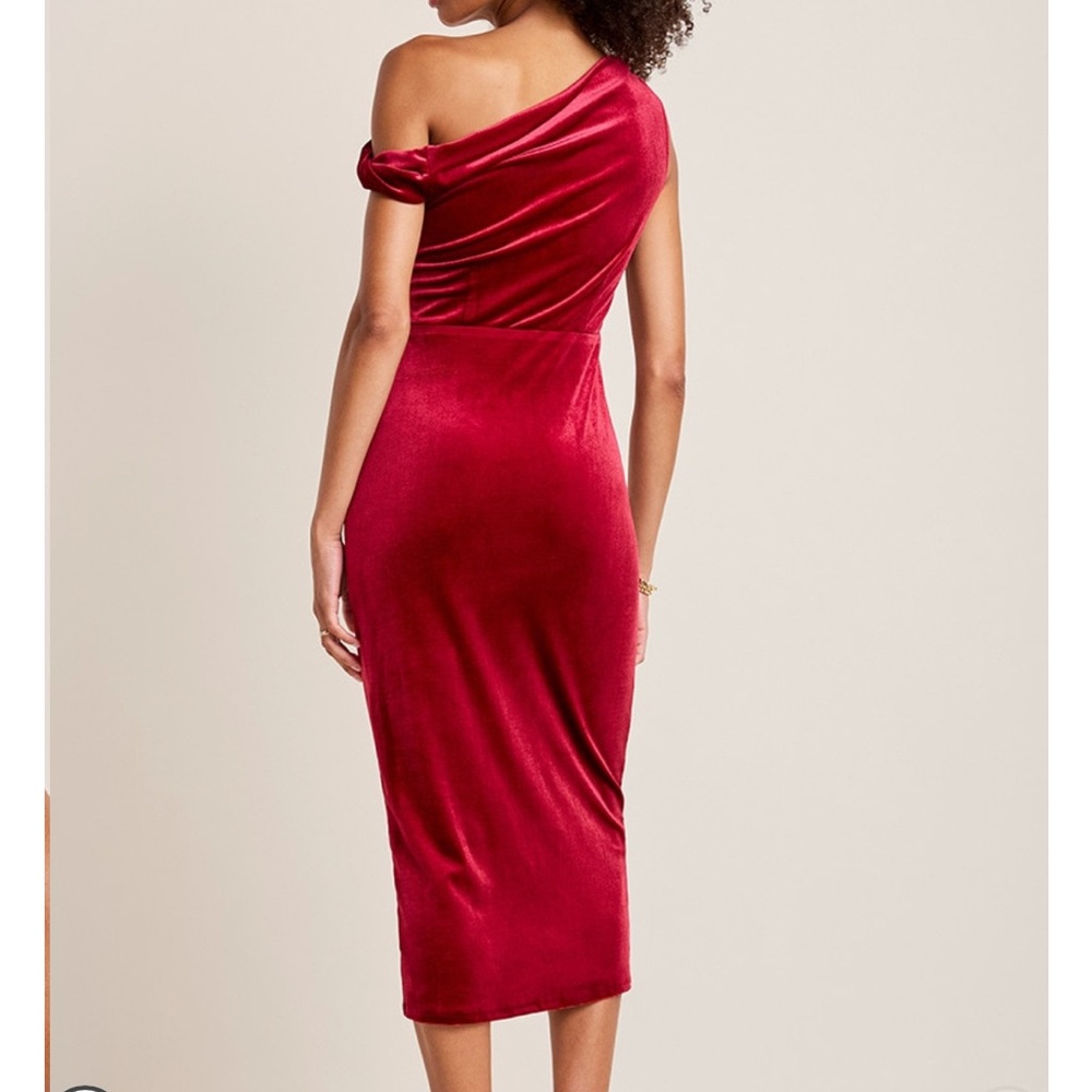 Francesca's Collections Burgundy Midi Dress